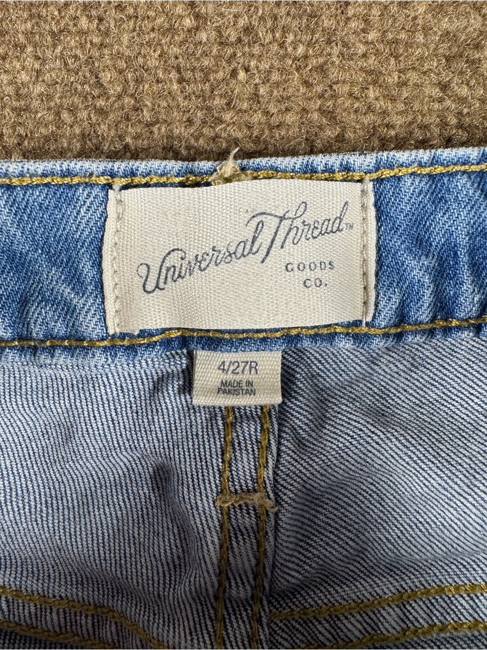 Universal Thread Light Blue Denim Cropped Ankle Bootcut Raw Hem Jeans Size 27 4 - Picture 12 of 13